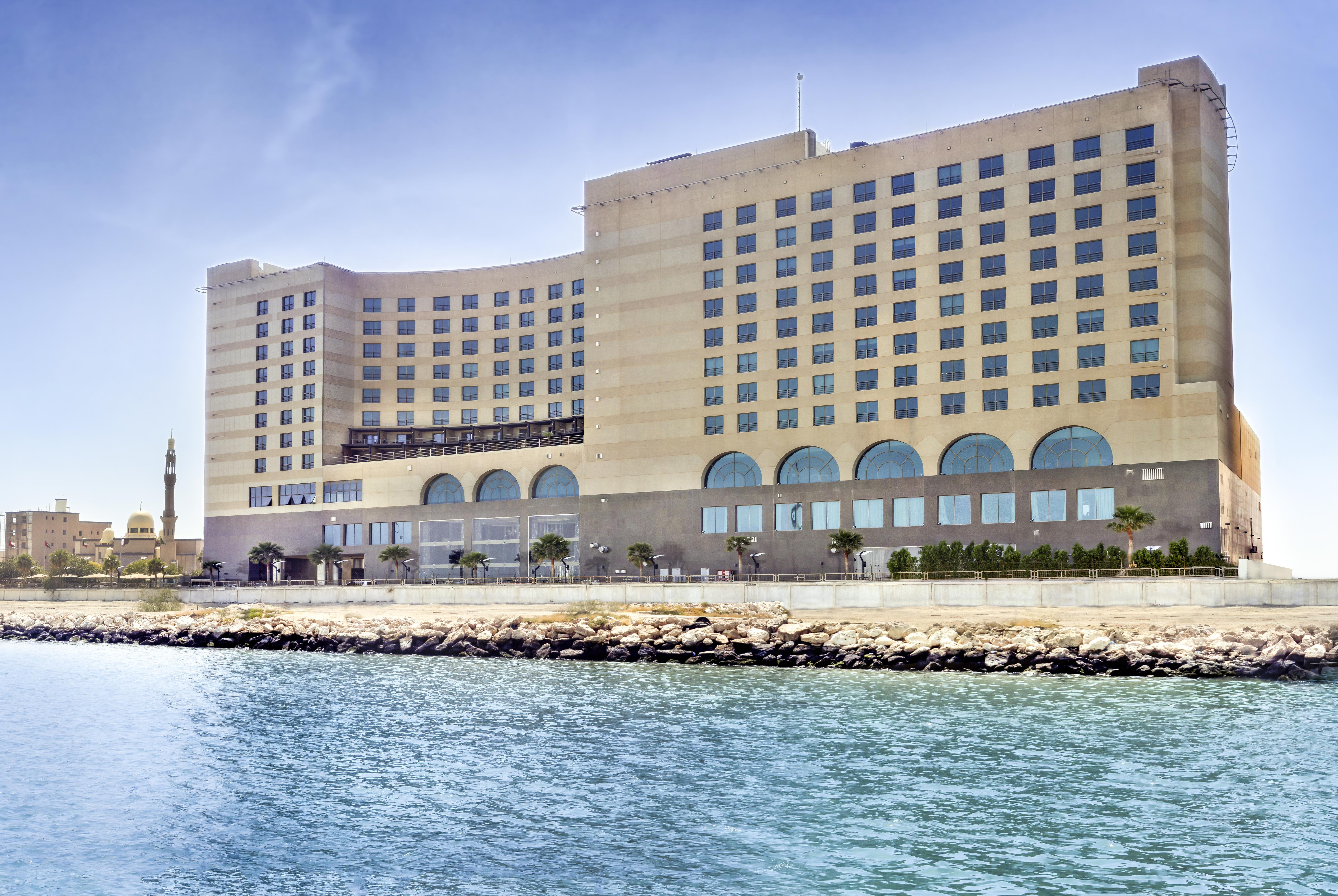 Hotel Sofitel Al Khobar The Corniche Extérieur photo The Grand Hotel