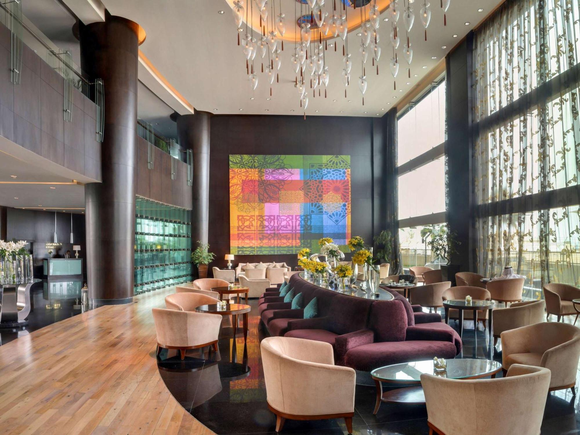 Hotel Sofitel Al Khobar The Corniche Extérieur photo The Bar