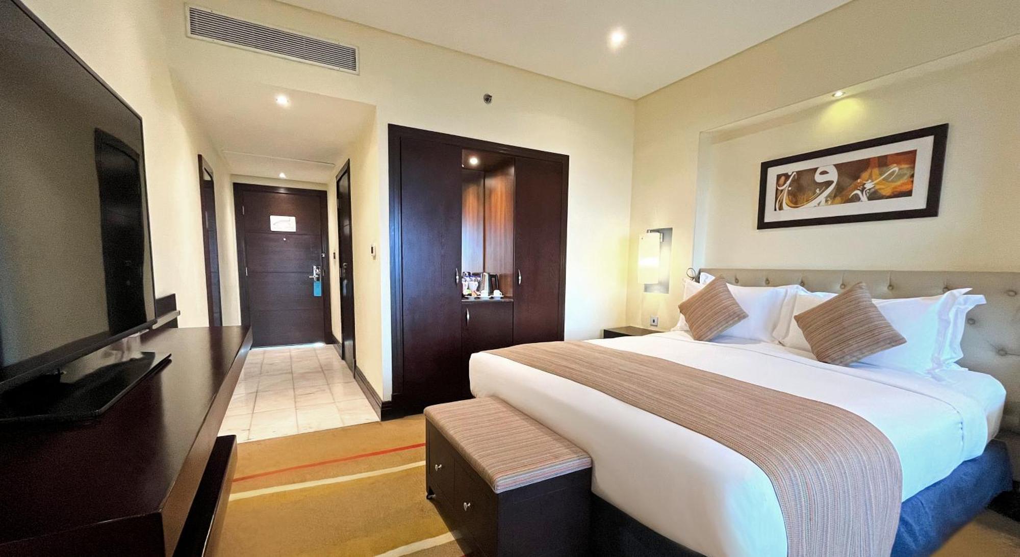 Hotel Sofitel Al Khobar The Corniche Extérieur photo Deluxe Room